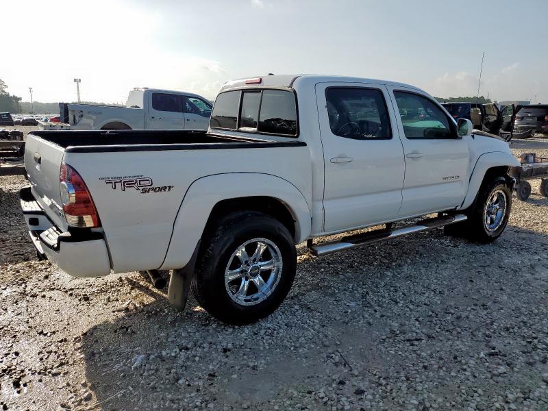 5TFJU4GN3BX011733 - 2011 TOYOTA TACOMA DOUBLE CAB PRERUNNER WHITE photo 3