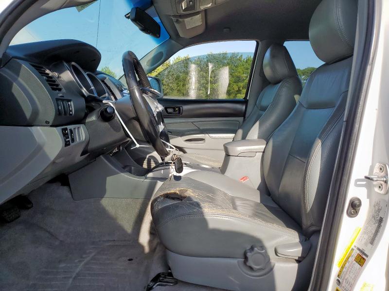 5TFJU4GN3BX011733 - 2011 TOYOTA TACOMA DOUBLE CAB PRERUNNER WHITE photo 7