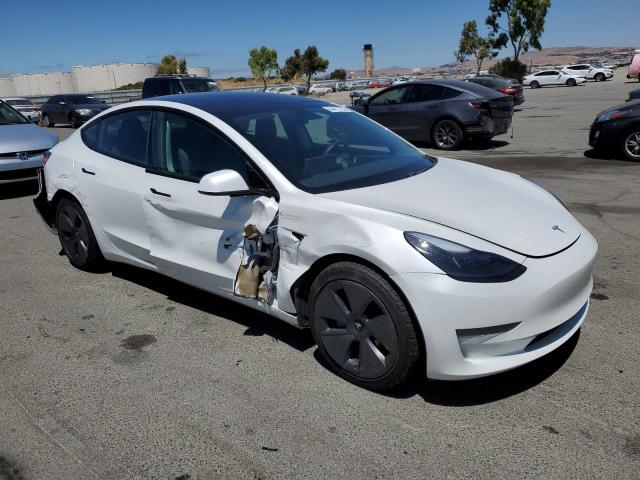 5YJ3E1EA1MF939610 - 2021 TESLA MODEL 3 WHITE photo 4