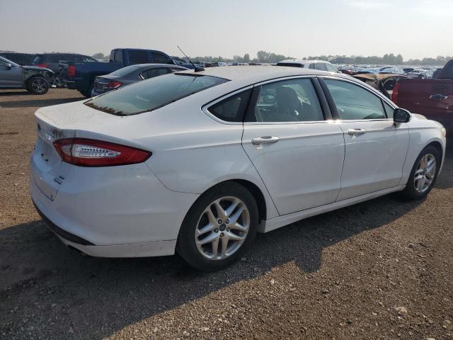 3FA6P0HR0DR304594 - 2013 FORD FUSION SE WHITE photo 3
