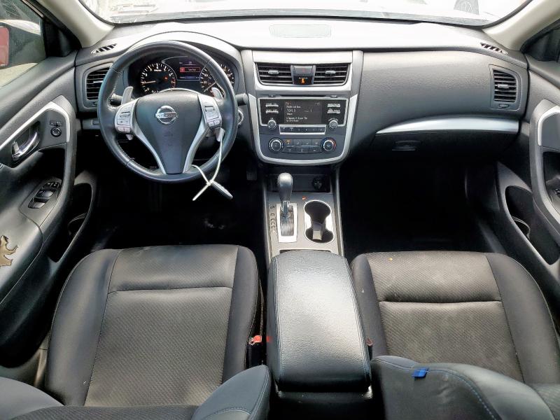 1N4AL3AP8HN311270 - 2017 NISSAN ALTIMA 2.5 RED photo 8