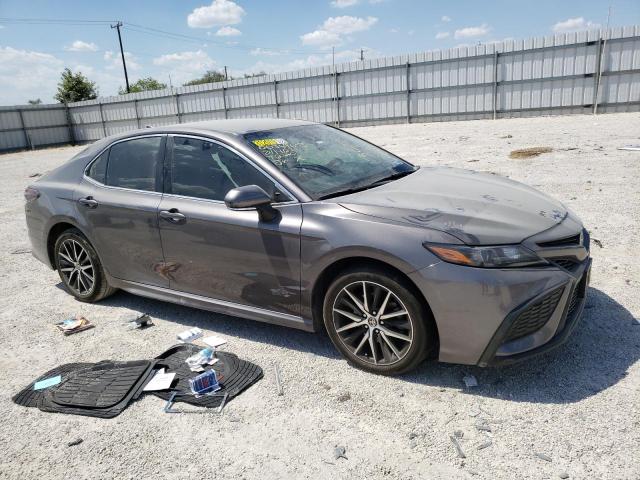 4T1G11AKXNU712660 - 2022 TOYOTA CAMRY SE GRAY photo 4