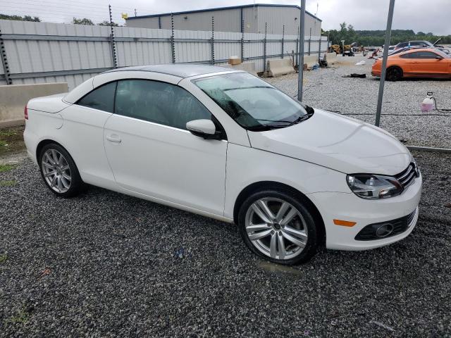 WVWFW7AH2CV003088 - 2012 VOLKSWAGEN EOS LUX WHITE photo 4