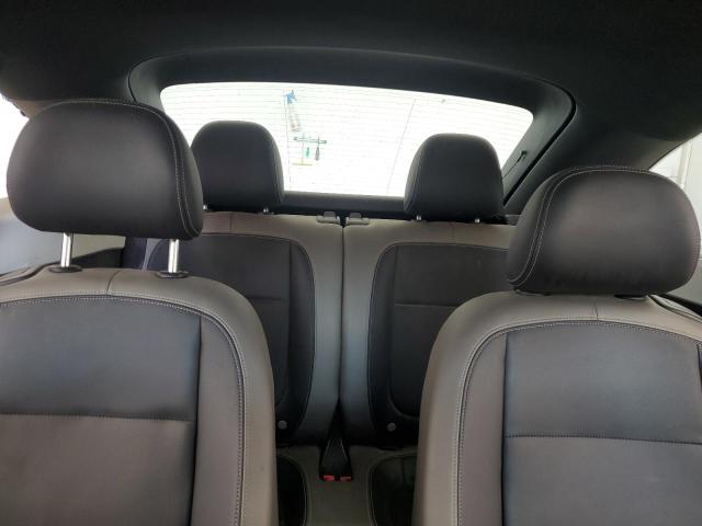 3VWJX7AT1DM665376 - 2013 VOLKSWAGEN BEETLE WHITE photo 10