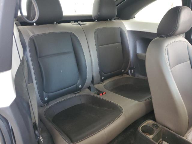 3VWJX7AT1DM665376 - 2013 VOLKSWAGEN BEETLE WHITE photo 11