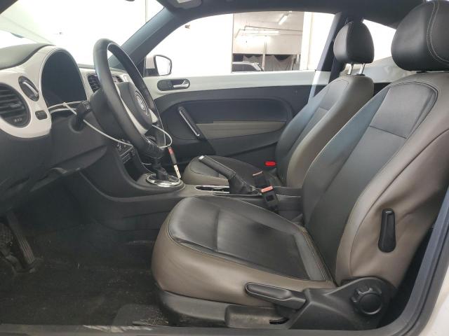 3VWJX7AT1DM665376 - 2013 VOLKSWAGEN BEETLE WHITE photo 7