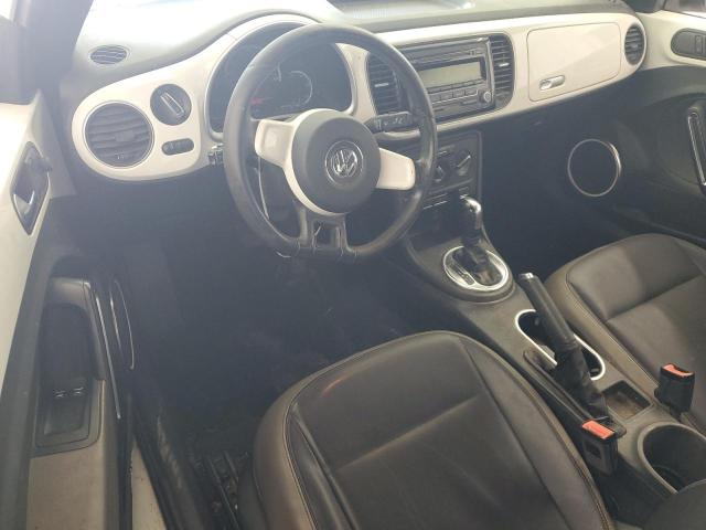 3VWJX7AT1DM665376 - 2013 VOLKSWAGEN BEETLE WHITE photo 8