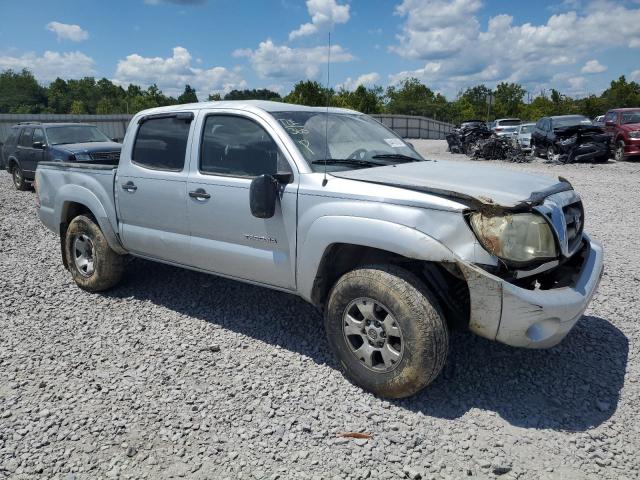 3TMJU62NX7M042106 - 2007 TOYOTA TACOMA DOUBLE CAB PRERUNNER SILVER photo 4
