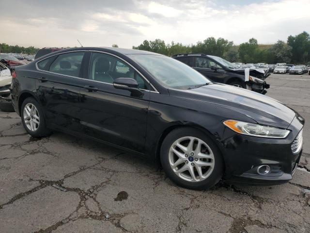 3FA6P0HD2GR332261 - 2016 FORD FUSION SE BLACK photo 4