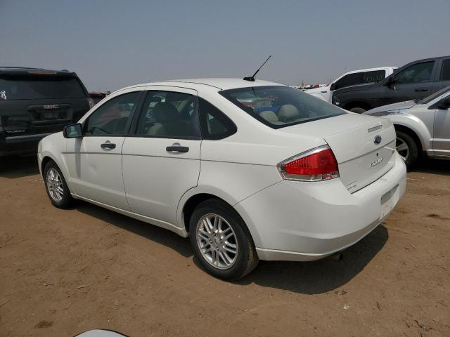 1FAHP35N39W230880 - 2009 FORD FOCUS SE WHITE photo 2