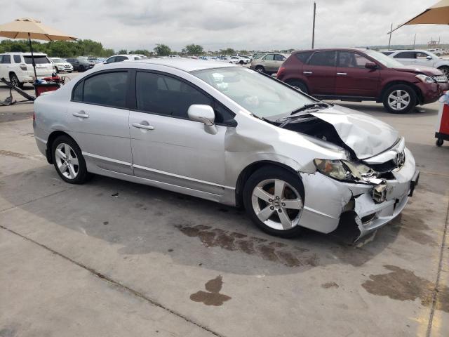 2HGFA1F67BH513769 - 2011 HONDA CIVIC LX-S 银色 照片 4