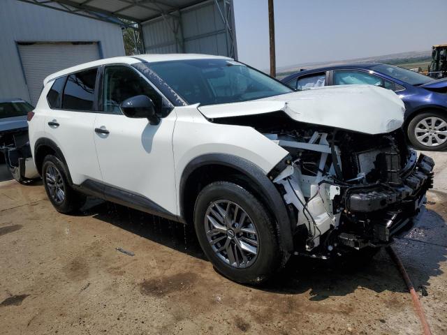 5N1BT3AA6RC670295 - 2024 NISSAN ROGUE S WHITE photo 4