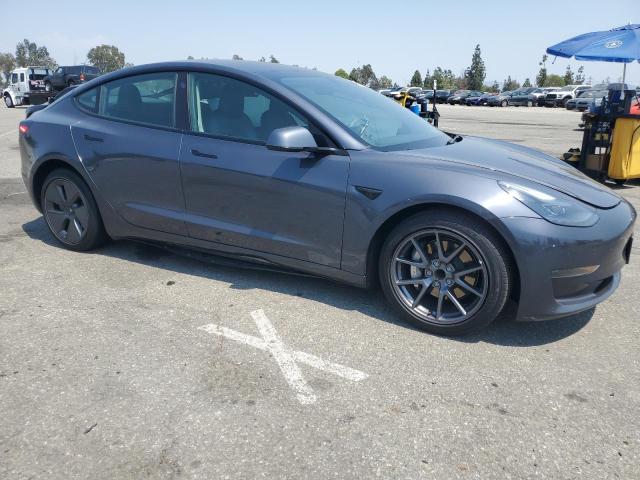 5YJ3E1EA7PF455414 - 2023 TESLA MODEL 3 رمادي صورة 4