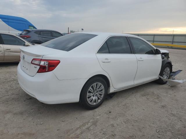 4T4BF1FK2CR208675 - 2012 TOYOTA CAMRY BASE WHITE photo 3