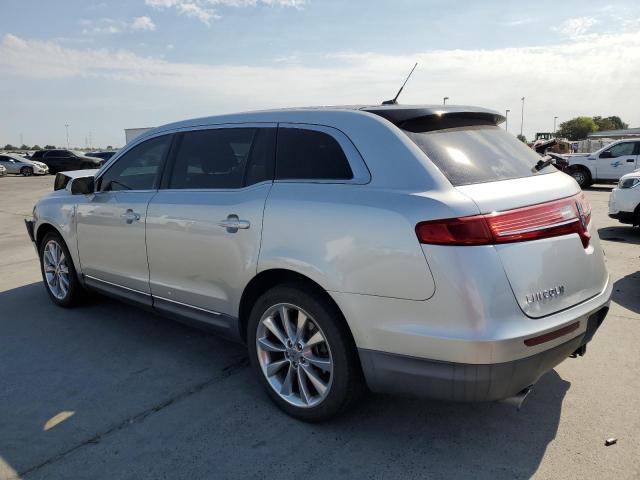 2LMHJ5AT6ABJ22691 - 2010 LINCOLN MKT SILVER photo 2