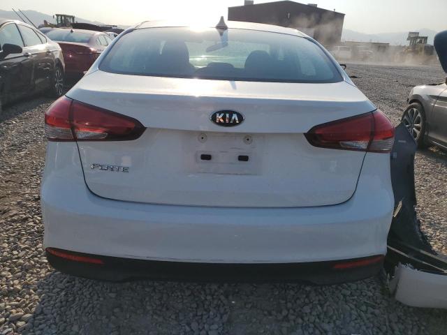 3KPFK4A73JE164648 - 2018 KIA FORTE LX WHITE photo 6