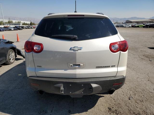 1GNKVLED2BJ309657 - 2011 CHEVROLET TRAVERSE LTZ WHITE photo 6