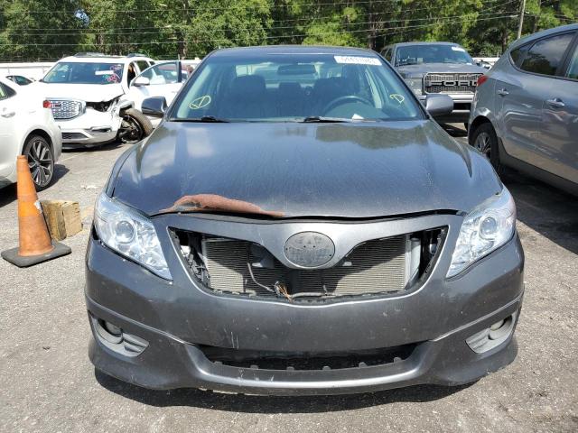 4T1BF3EK5BU218381 - 2011 TOYOTA CAMRY BASE Черный фото 5