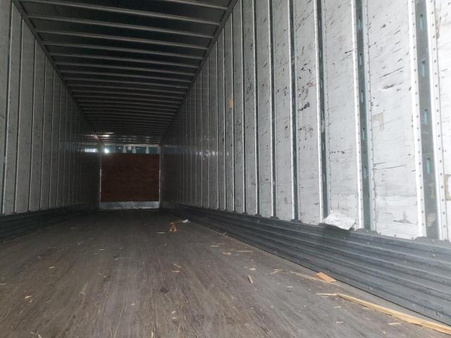 1UYVS2532DP529737 - 2013 UTILITY VS2DX WHITE photo 5