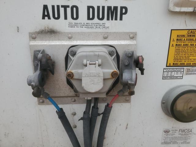 1UYVS2532DP529737 - 2013 UTILITY VS2DX WHITE photo 8