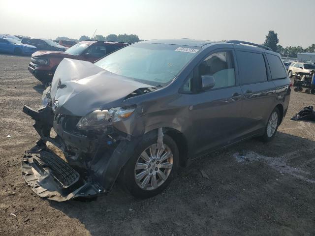 2011 TOYOTA SIENNA XLE, 