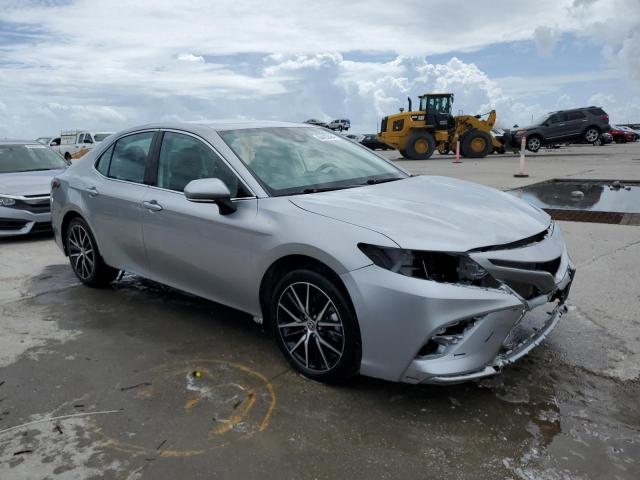 4T1G11AK8PU791233 - 2023 TOYOTA CAMRY SE NIGHT SHADE SILVER photo 4