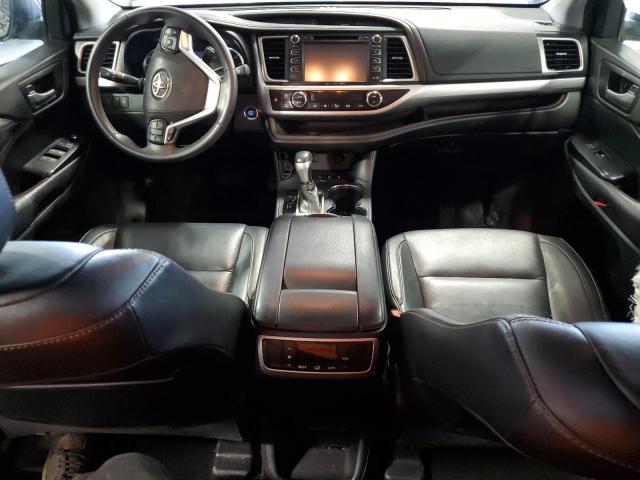 5TDJKRFHXGS296913 - 2016 TOYOTA HIGHLANDER XLE Silber Foto 8