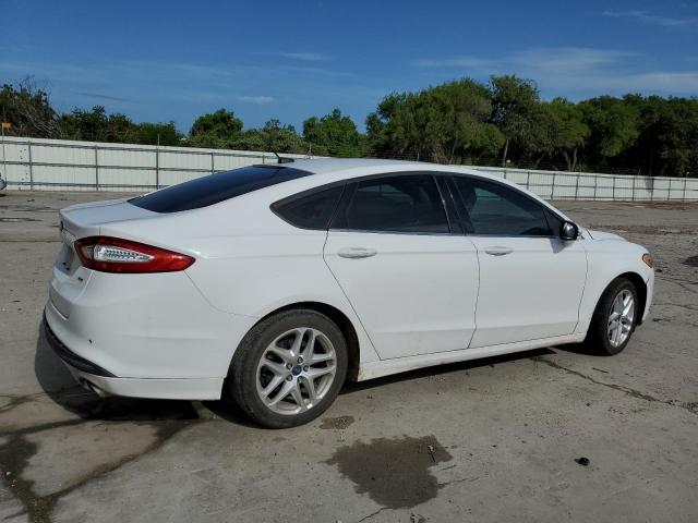 3FA6P0H76DR260518 - 2013 FORD FUSION SE WHITE photo 3