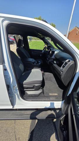 3C6UR5DJ3NG313061 - 2022 RAM 2500 BIG HORN/LONE STAR WHITE photo 5