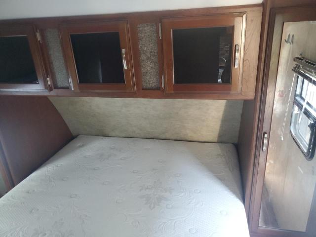 4YDT26524FT410745 - 2015 KEYSTONE PASSPORT TWO TONE photo 8