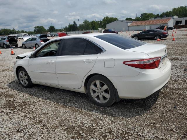 4T1BF1FK5GU545261 - 2016 TOYOTA CAMRY LE WHITE photo 2