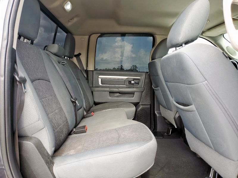 1C6RR6LM1JS229640 - 2018 RAM 1500 SLT Серый фото 10