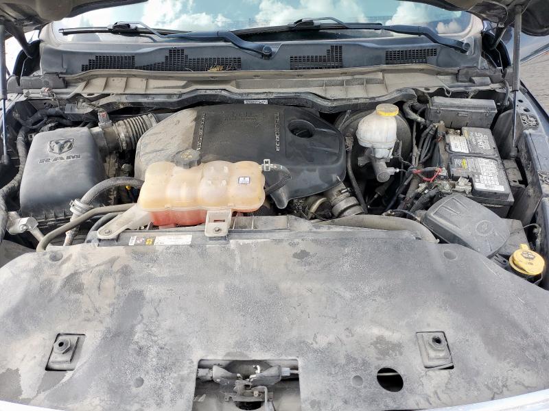 1C6RR6LM1JS229640 - 2018 RAM 1500 SLT Серый фото 11