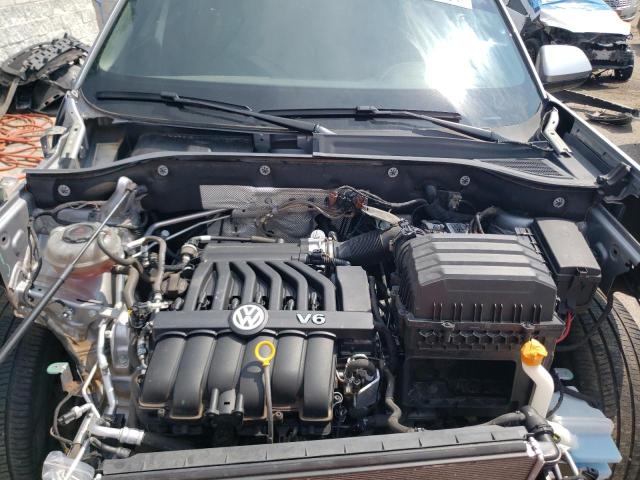 1V21E2CA0LC228815 - 2020 VOLKSWAGEN ATLAS CROS SE Серебристый фото 11