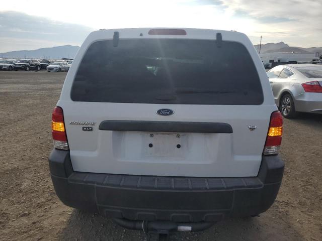 1FMYU93165KD52667 - 2005 FORD ESCAPE XLT WHITE photo 6