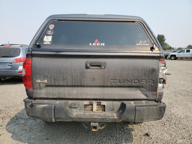 5TFCY5F1XFX018038 - 2015 TOYOTA TUNDRA DOUBLE CAB SR/SR5 GRAY photo 6