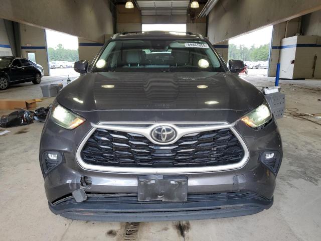 5TDHZRAHXNS558699 - 2022 TOYOTA HIGHLANDER XLE ნაცრისფერი ფოტო 5
