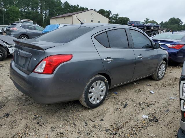 3N1CN7AP4JL808555 - 2018 NISSAN VERSA S GRAY photo 3