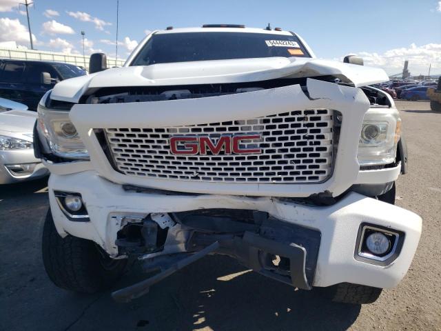 1GT22YE88FZ112131 - 2015 GMC SIERRA K2500 SLE WHITE photo 5