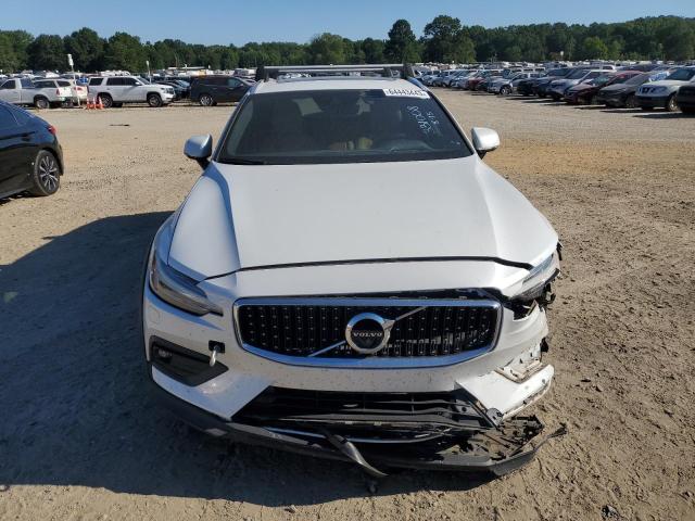 YV4102WK4L1031160 - 2020 VOLVO V60 CROSS T5 MOMENTUM WHITE photo 5