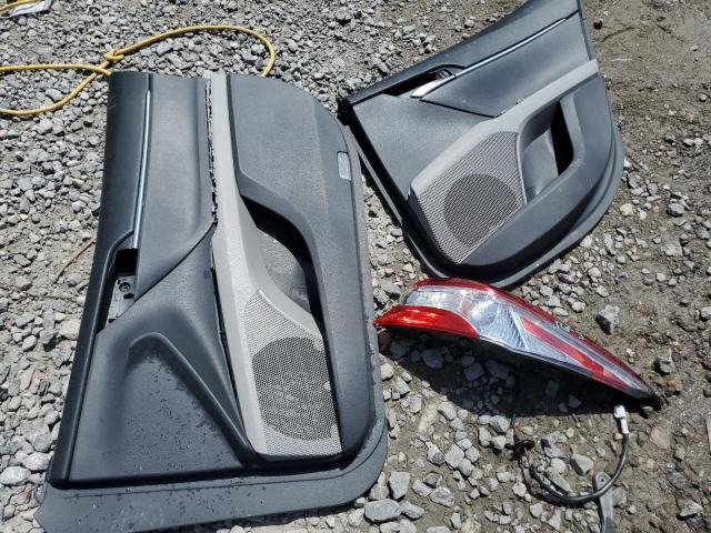 4T1B11HK6JU561388 - 2018 TOYOTA CAMRY L 黑色 照片 12