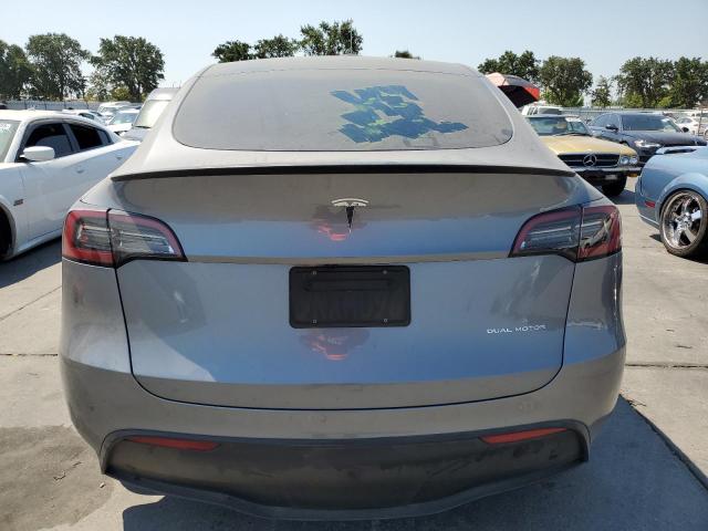 7SAYGAEE1RF170717 - 2024 TESLA MODEL Y رمادي صورة 6