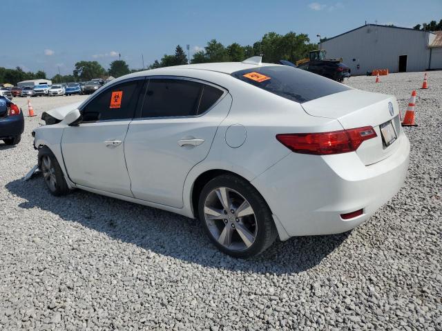19VDE1F78EE010411 - 2014 ACURA ILX 20 TECH WHITE photo 2