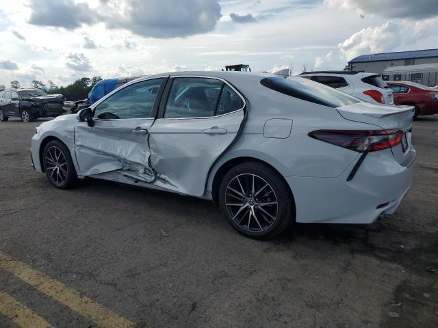 4T1S31AK3PU051593 - 2023 TOYOTA CAMRY SE NIGHT SHADE WHITE photo 2