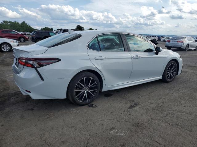 4T1S31AK3PU051593 - 2023 TOYOTA CAMRY SE NIGHT SHADE WHITE photo 3