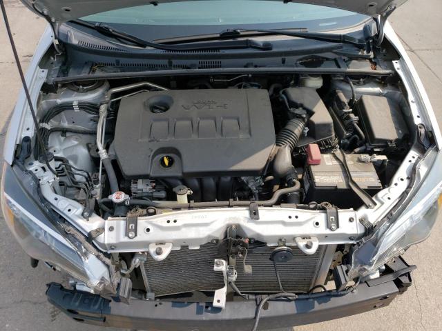 5YFBURHE7JP754439 - 2018 TOYOTA COROLLA L SILVER photo 11