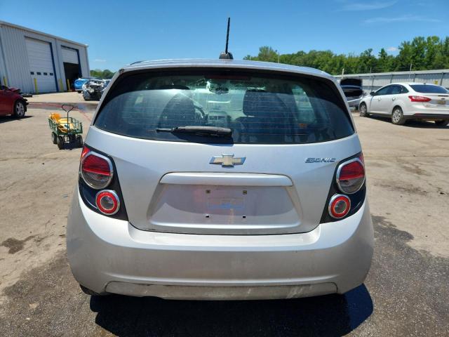 1G1JB6SG3F4113902 - 2015 CHEVROLET SONIC LS SILVER photo 6