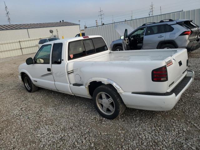 1GCCS19X5W8163329 - 1998 CHEVROLET S TRUCK S10 WHITE photo 2