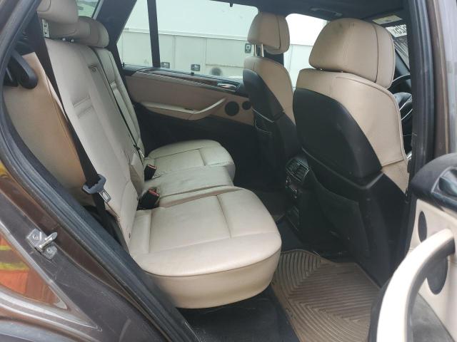 5UXZW0C50CL667648 - 2012 BMW X5 XDRIVE35D BROWN photo 11