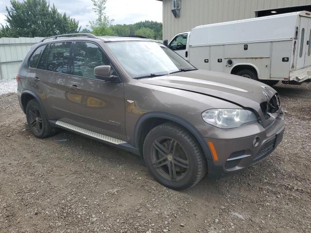 5UXZW0C50CL667648 - 2012 BMW X5 XDRIVE35D BROWN photo 4